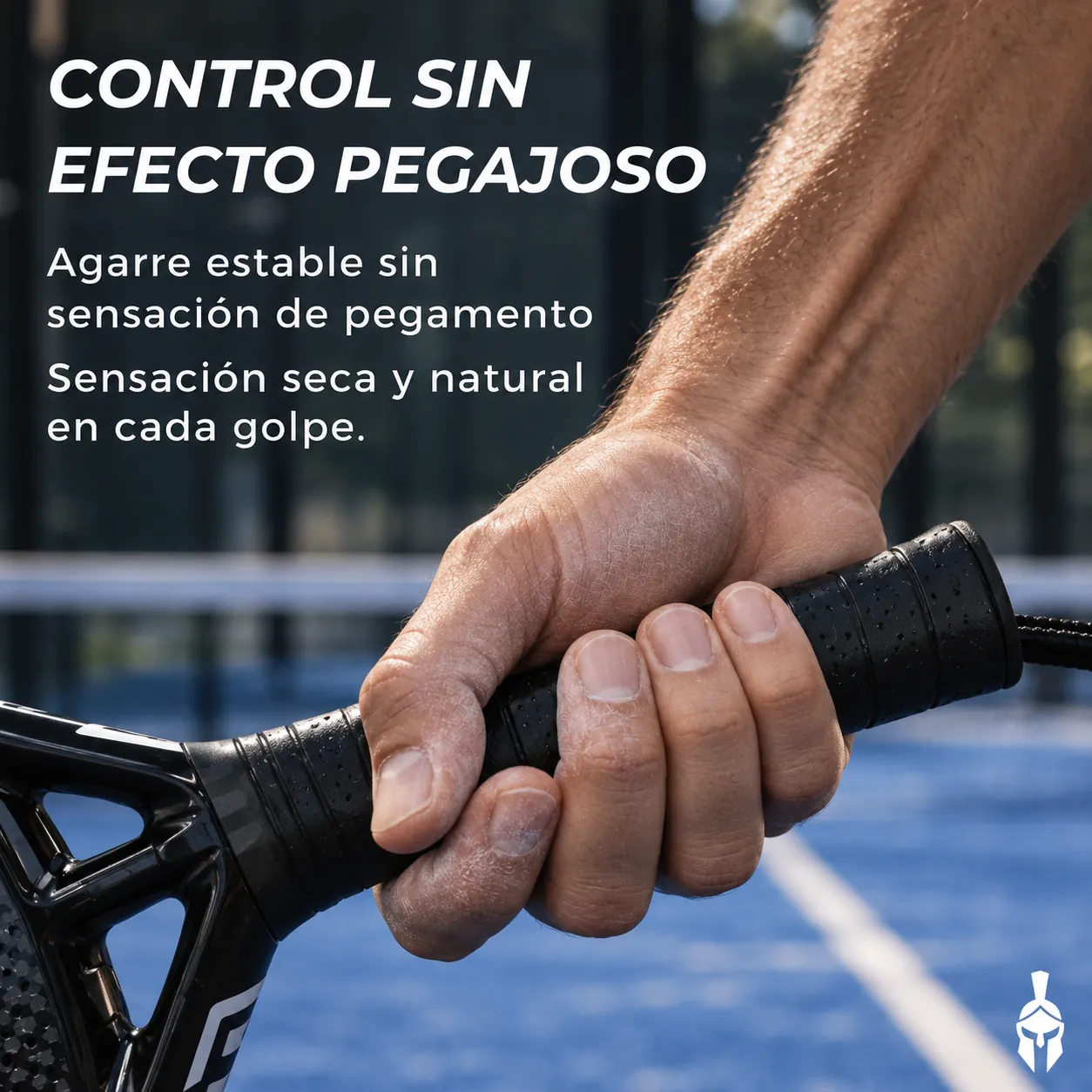 Mano con magnesio sujetando la empuñadura de la pala sin efecto pegajoso